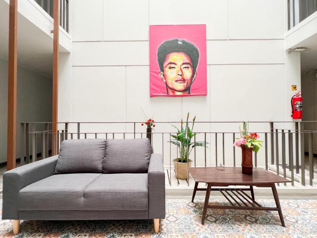 Bb House Mini Suite Hotel Bangkok Exterior photo