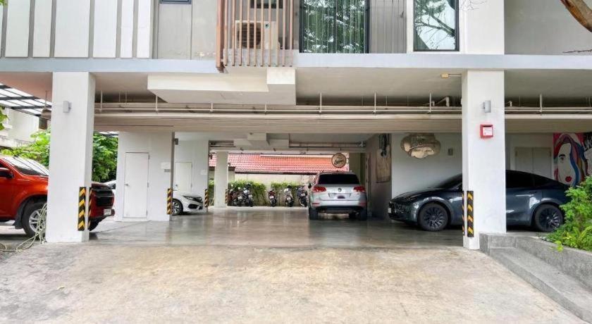 Bb House Mini Suite Hotel Bangkok Exterior photo
