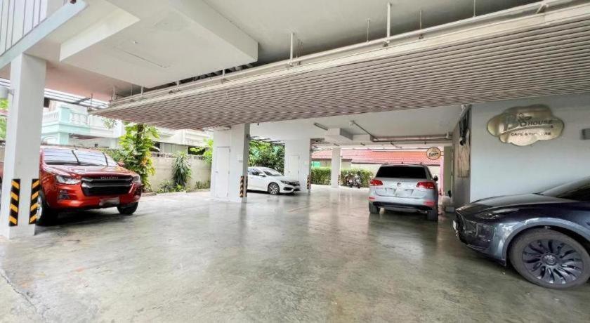 Bb House Mini Suite Hotel Bangkok Exterior photo