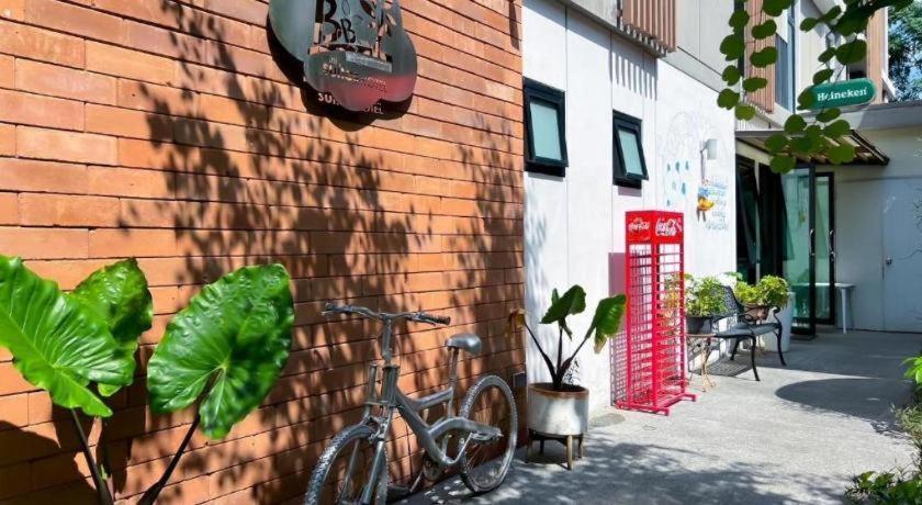 Bb House Mini Suite Hotel Bangkok Exterior photo