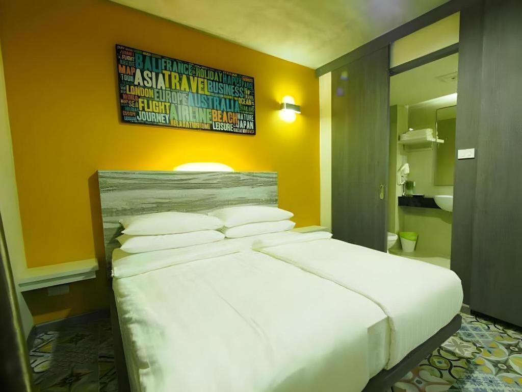 Bb House Mini Suite Hotel Bangkok Exterior photo