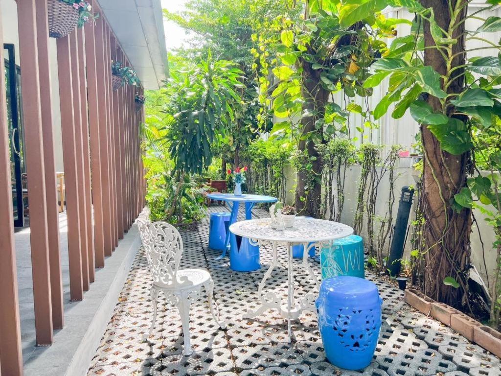 Bb House Mini Suite Hotel Bangkok Exterior photo