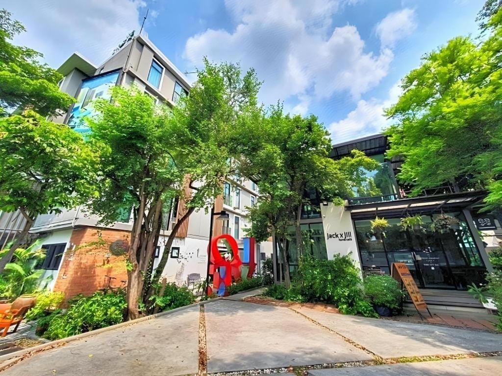 Bb House Mini Suite Hotel Bangkok Exterior photo